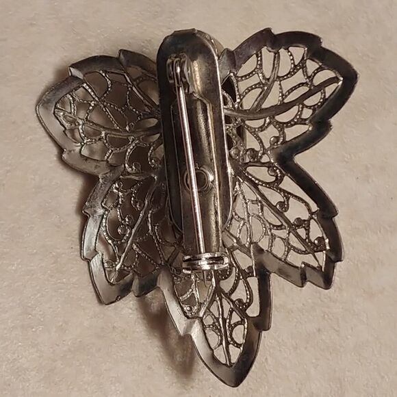 2 for $20 VTG Silver Filigree Leaf Pin With Loop - Picture 3 of 8